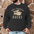 Dieser Opa Rockt Trommzeuger Drummer Musik Drum Kit Men Graphic Sweatshirt Dieser Opa Rockt Trommzeuger Drummer Musik Drum Kit Men Graphic Sweatshirt