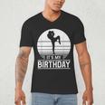 Vintage Birthday Shirt Muay Thai Kickboxer Its My Birthday Men's V-Neck T-Shirt Vintage Birthday Shirt Muay Thai Kickboxer Its My Birthday Men's V-Neck T-Shirt