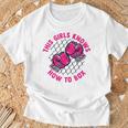 This Girl Knows How To Box Muay Thai Kickboxer Fan Boxing T-Shirt Gifts for Old Men