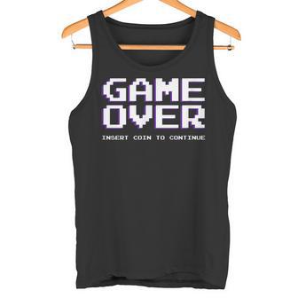 Game Over Insertar La Moneda Para Continuar La Consola Divertida De Juegos Retro Camiseta sin mangas - Regaloses