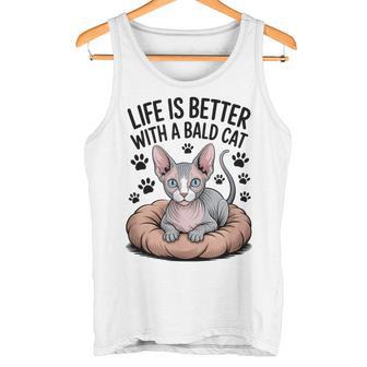 Laida Es Mejor Con Un Gato Calvo Esfingein Pelo Camiseta sin mangas - Regaloses