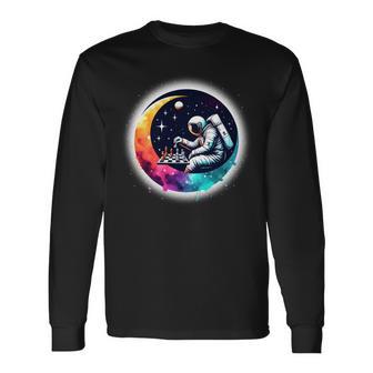 Astronaute Jouant Aux Échecs Dans L'espace Pour Manche Longue T-shirt à manches longues - Cadeauxyz