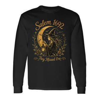 Salem 1692 They Missed One Vintage Witch Moon Halloween Long Sleeve T-Shirt - Thegiftio UK