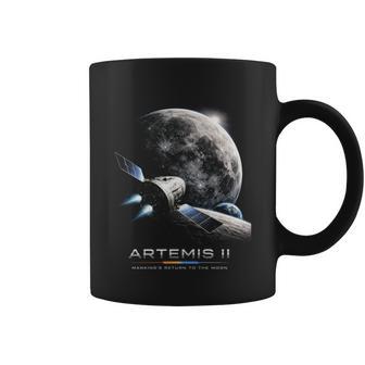 Artemisa 2026 Misión De Lanzamiento De Cohetes A La Luna Artemis 2 Manga Larga Taza de café - Regaloses