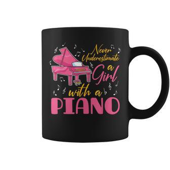 No Bisognia Nuncaubestimes A Una Chica Con Un Piano Taza de café - Regaloses