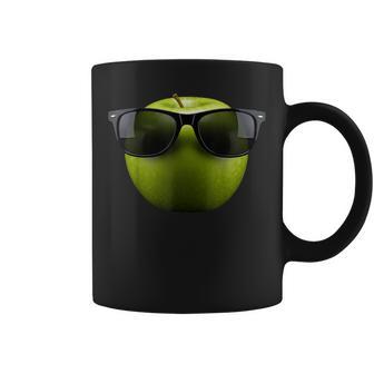 Pomme Cool Portant Des Lunettes Deoleil Drôle Fruits Tasse - Cadeauxyz