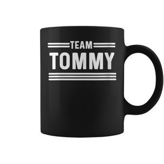 Team Tommy -Urname Neck Taza de café - Regaloses