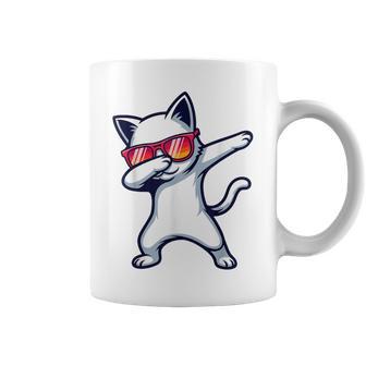 Sassy Dabbing Cat Avec Lunettes Deoleil Tasse - Cadeauxyz