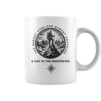 Un Día En Las Montañas Para Es Hombres Y Niños Cool Hiking Cuello Taza de café - Regaloses