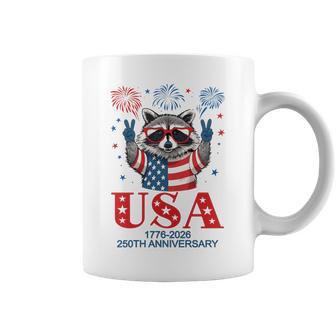Usa 250 Aniversario Celebra Divertido Mapache Patriótico Moderno Taza de café - Regaloses