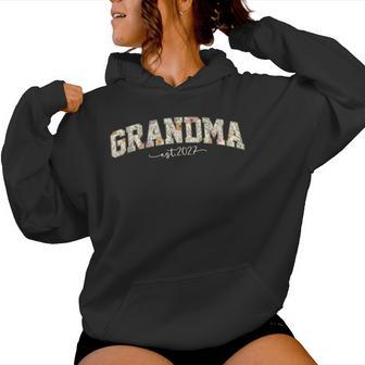 Promoted To Grandma Est 2027 Floral New Grandparents Women Hoodie | Seseable UK