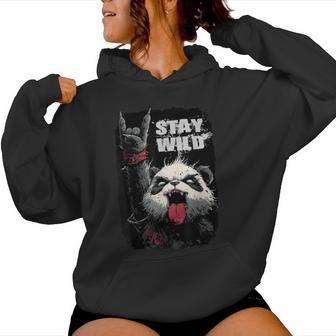 Stay Wild – Rockiger Panda Mit Metal-Geste Kapuzenpullover für Damen - Geschenkecke