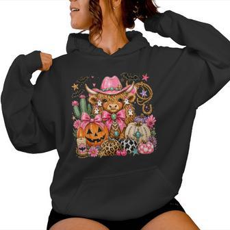 Vintage Western Halloween Highland Cow Pumpkin Cowgirl Women Women Hoodie - Thegiftio UK