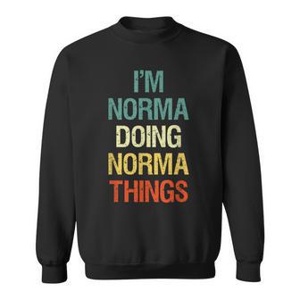 I'm Norma Doing Norma Things Regalo Personalizado Con El Pri Camisa de entrenamiento - Regaloses