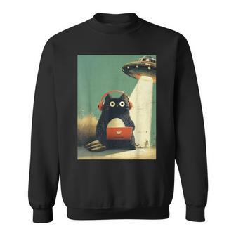 Vintage Japonés Gato Trabajo En Portátil Abducción Ovni Anime Camisa de entrenamiento - Regaloses