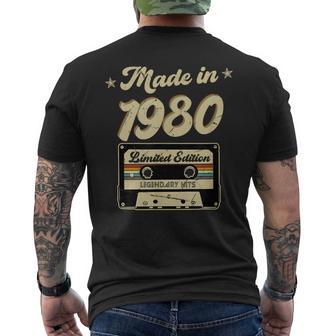 1980 Jahrgang Geburtstag Retrointage Herren Damen Geschenk T-Shirt mit Rückendruck - Geschenkecke