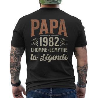 1982 Papa Homme Mythe Légende Humour Anniversaire Papa 1982 T-shirt imprimé au dos - Cadeauxyz