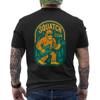 Bigfoot Jouant Guitare Electriquequatch Club Bandasquatch T-shirt imprimé au dos - Cadeauxyz