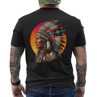 Coiffe Indienne À Plumes Pour Chef Indien T-shirt imprimé au dos - Cadeauxyz