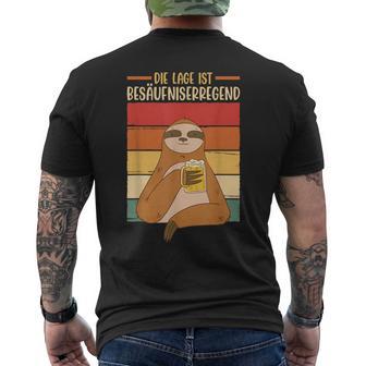 Die Lage Ist Besäufniserregend Bier Faultier T-Shirt mit Rückendruck - Geschenkecke