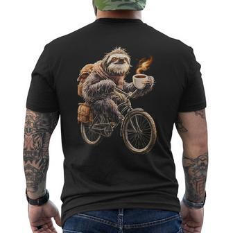 Faultier Trinkt Kaffee T-Shirt mit Rückendruck - Geschenkecke