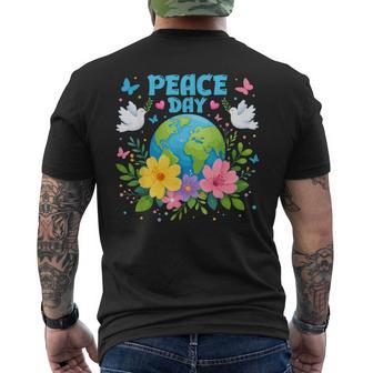Journée Internationale De La Paix Oiseaux Fleurs Enfants Journée Mondiale De La Paix T-shirt imprimé au dos - Cadeauxyz