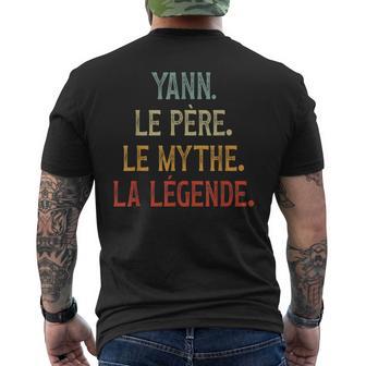 Yann Le Père Le Mythe La Lègende Cadeauintage Humour T-shirt imprimé au dos - Cadeauxyz