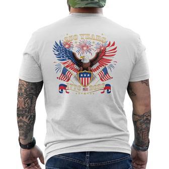 250 Ans Américain 1776 2026 250 4 Juillet Jour De L'indépendance Haut De Gamme T-shirt imprimé au dos - Cadeauxyz