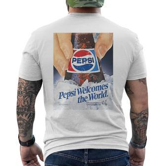 Boisson Gazeuse Cola Accueille Le Monde Graphiqueintage Publicité Haut De Gamme T-shirt imprimé au dos - Cadeauxyz