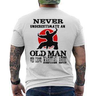 Neous-Estimez Jamais Unieil Homme Qui Connaît Les Arts Martiaux T-shirt imprimé au dos - Cadeauxyz