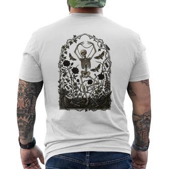 Squelette De Danse Gothiqueintage Avec Papillons De Nuit Roses Etcarabées T-shirt imprimé au dos - Cadeauxyz