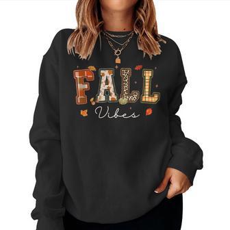 Fall Vibes Vintage Autumn Pumpkin Women Sweatshirt - Thegiftio UK