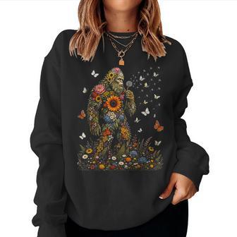 Floral Bigfoot Blowing Dandelion Flowers Sasquatch Lover Women Sweatshirt - Thegiftio UK