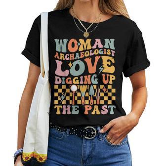 Archéologue Amour Creuser Groovy Archéologie Fille T-shirt femme - Cadeauxyz