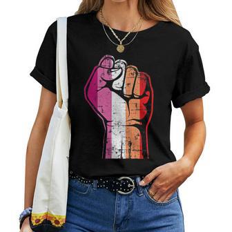 Lgbt Lgbtq Pride Awareness Pocket Fist Für Lesbische Frauen T-shirt Frauen - Geschenkecke