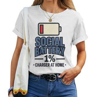 Bateríaocial Cargador 1 En Ansiedad Cita Hogar Humor Divertido Cuello Camiseta de mujer - Regaloses