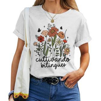 Maestra Wild Flower Cultivando Bilingues Spanish Teacher Women T-shirt | Seseable UK