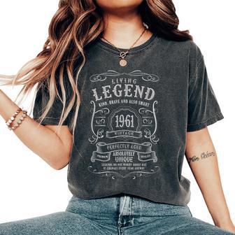 60Th Birthday Kind Brave And Alsomartintage 1961 レディースオーバーサイズコンフォートTシャツ - Kawaiitshirt