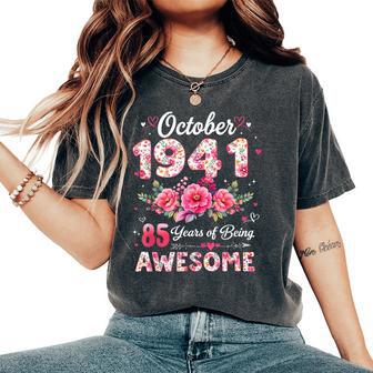 85歳 1941年10月 花柄 85歳 誕生日 男性 女性 レディースオーバーサイズコンフォートTシャツ - Kawaiitshirt