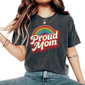 Retro Rainbow Proud Mom Abbigliamentointage Pride Day Lgbtq T-shirt comoda oversize da donna - Novitaregali