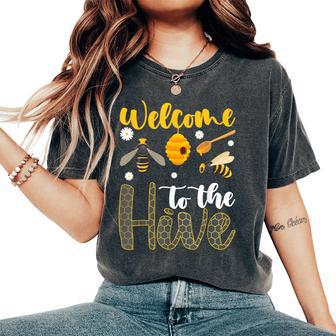 Welcome To The Hive Bee Teacher Back To School Women's Oversized Comfort T-Shirt - Thegiftio UK