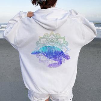 Mandala Animal De La Mer Polynésien Amoureux De Tortue Sweat à capuche oversize pour femme avec imprimé dans le dos - Cadeauxyz