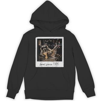 40Th Birthday Raccoon Feral Since 1986 40 Year Old Hoodie - Thegiftio UK