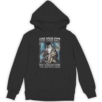 Hide Your Feet The Alpha Is Here Werewolf Meme Bootleg Hoodie - Thegiftio UK