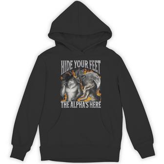 Hide Your Feet The Alpha's Here Werewolf Meme Bootleg Hoodie - Thegiftio UK