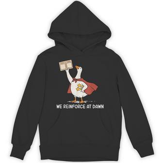 We Reinforce At Dawn Silly Goose Rbt Aba Behavior Therapist Hoodie - Thegiftio UK
