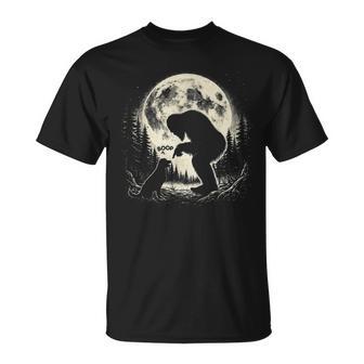 Fun Hand Boop Nose Labrador Bigfoot Sasquatch Full Moon Dog T-Shirt | Seseable UK