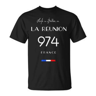 Laie Est Meilleure À La Réunion Numéro 974 Outre-Mer France T-Shirt - Cadeauxyz