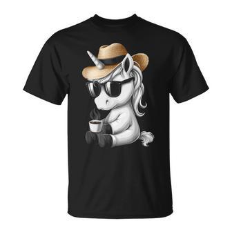 Licorne Drôle Avec Lunettes Deoleil Buvant T-Shirt - Cadeauxyz