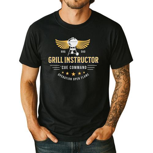 Grill Instructor BBQ Dad – 'Cue Command Op Open Flame Father Men's Casual T-Shirt - BBQ Dad Merch